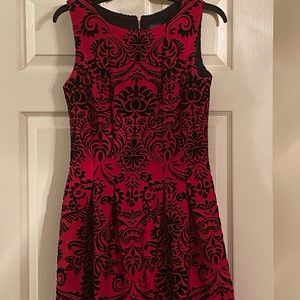 Size 6, watermelon red